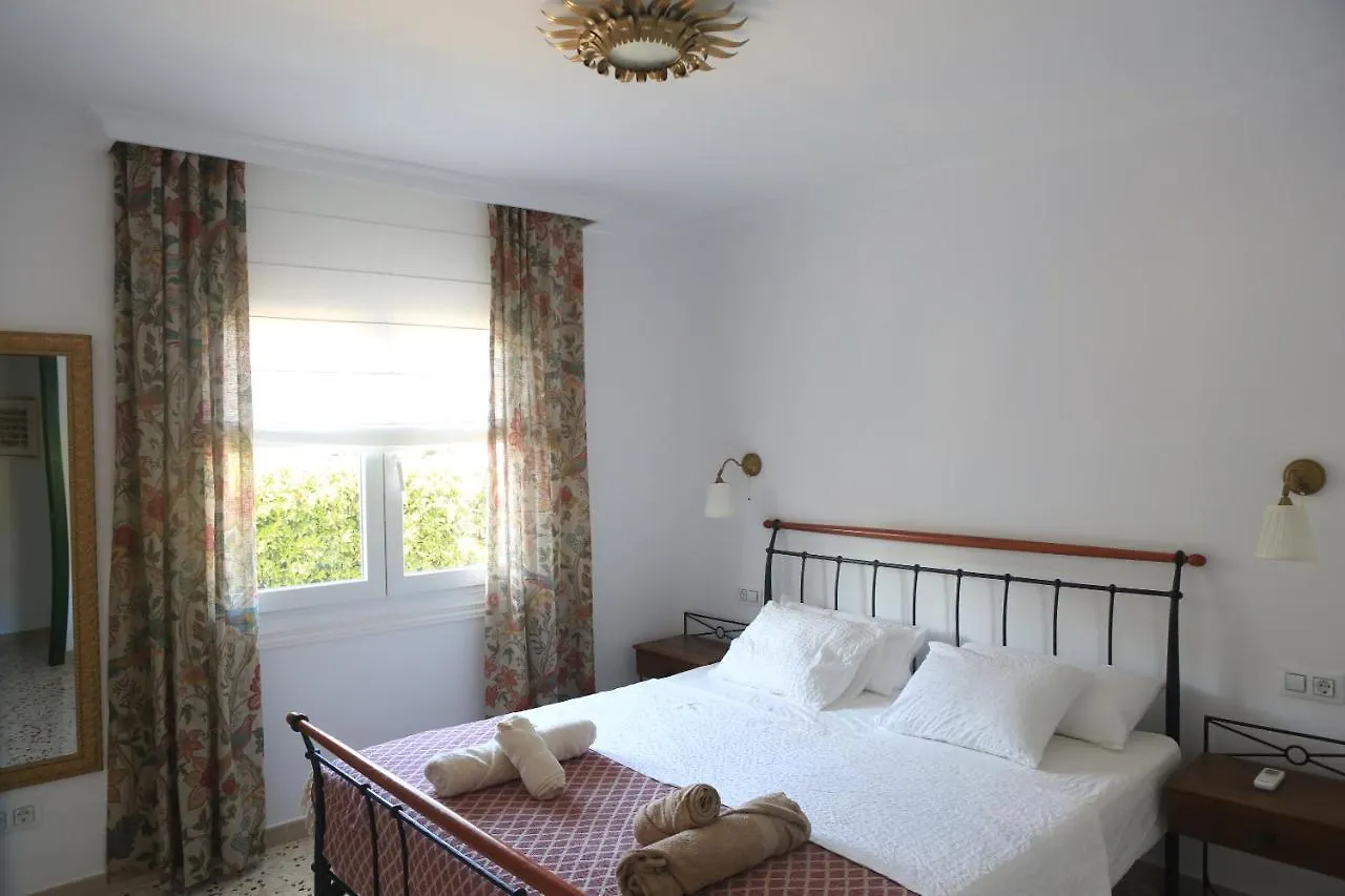 Newly Furnished Cozy House Next To The Beach Calafell